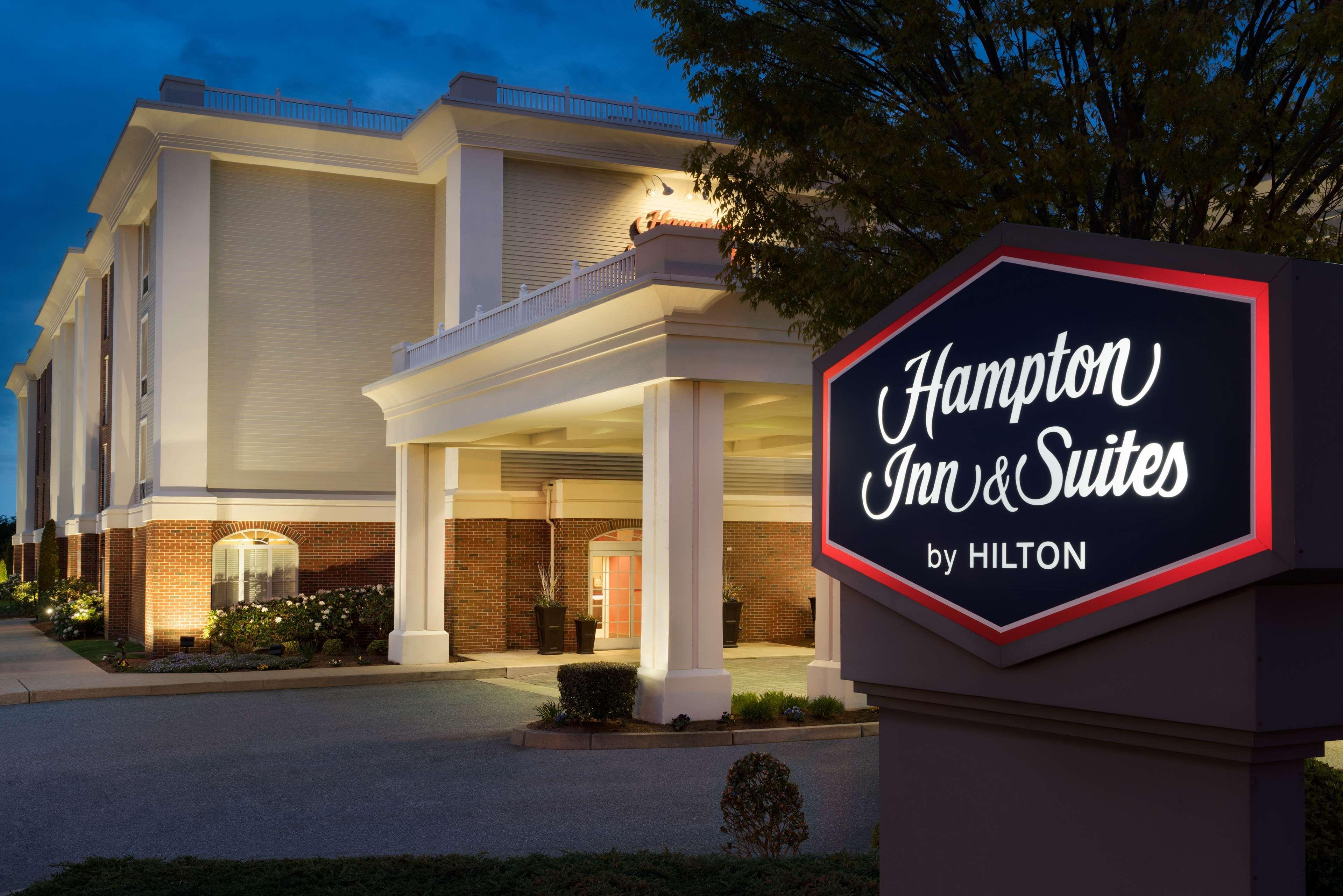 Hampton Inn & Suites Middletown Bagian luar foto