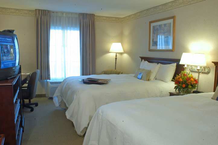 Hampton Inn & Suites Middletown Bagian luar foto
